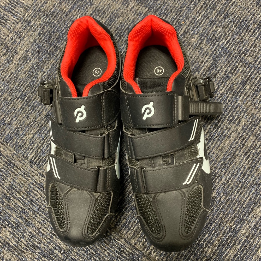 Women’s Pelaton shoe size 9